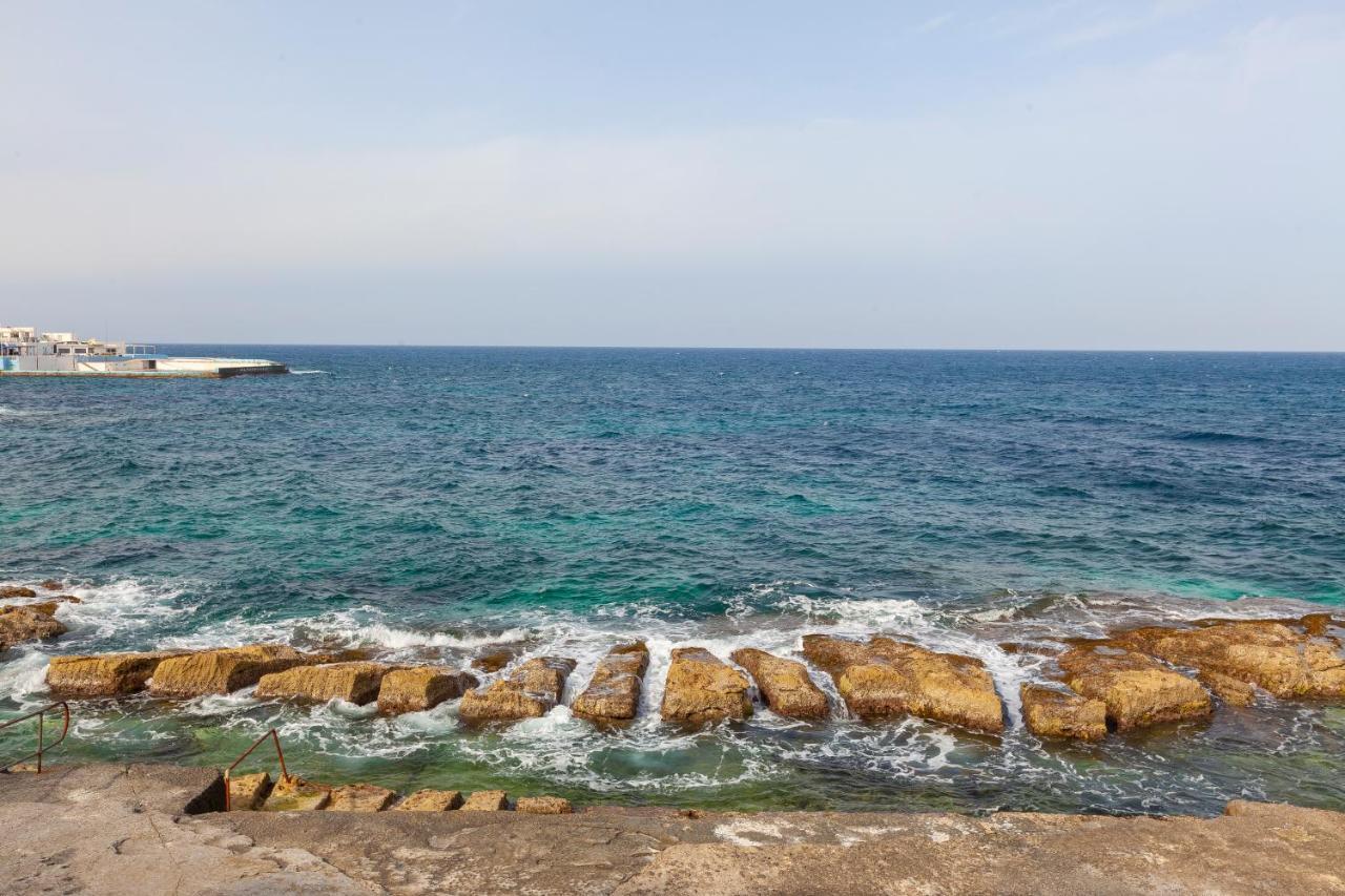 Spacious Seafront Apt With Living, Sofa, Wifi & Ac By 360 Estates Sliema Exterior photo