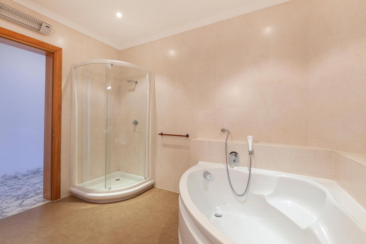 Spacious Seafront Apt With Living, Sofa, Wifi & Ac By 360 Estates Sliema Exterior photo