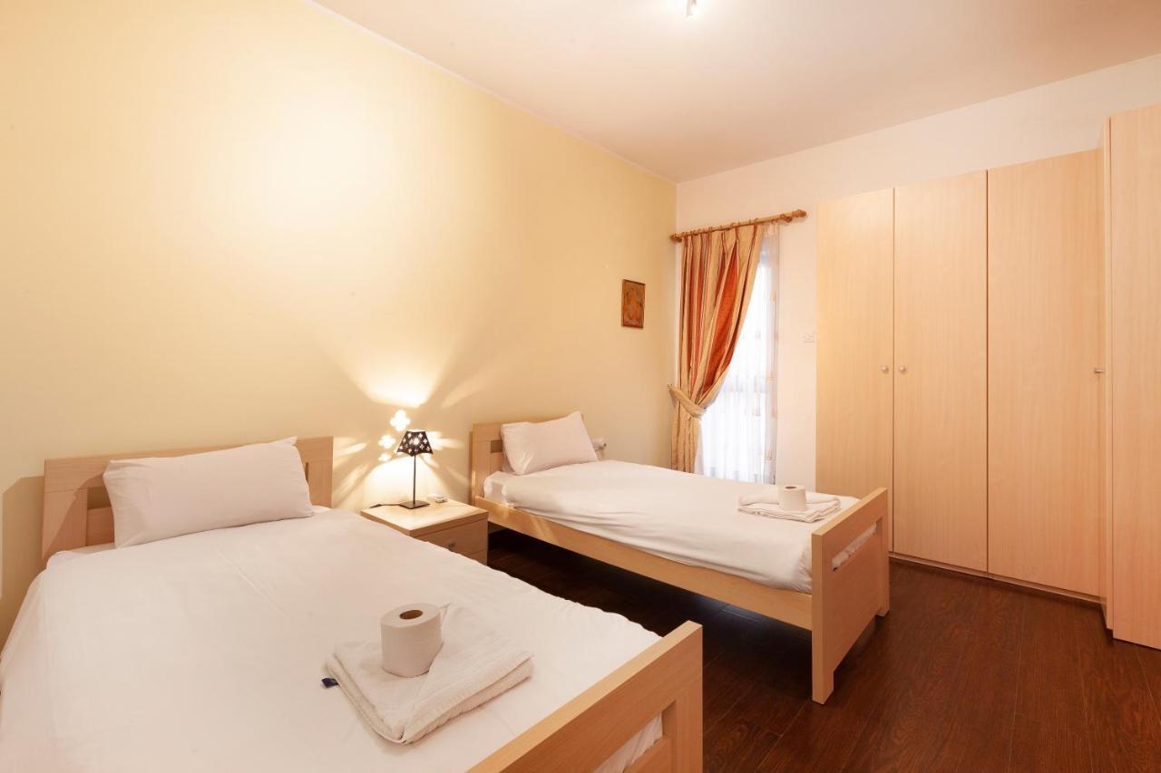 Spacious Seafront Apt With Living, Sofa, Wifi & Ac By 360 Estates Sliema Exterior photo