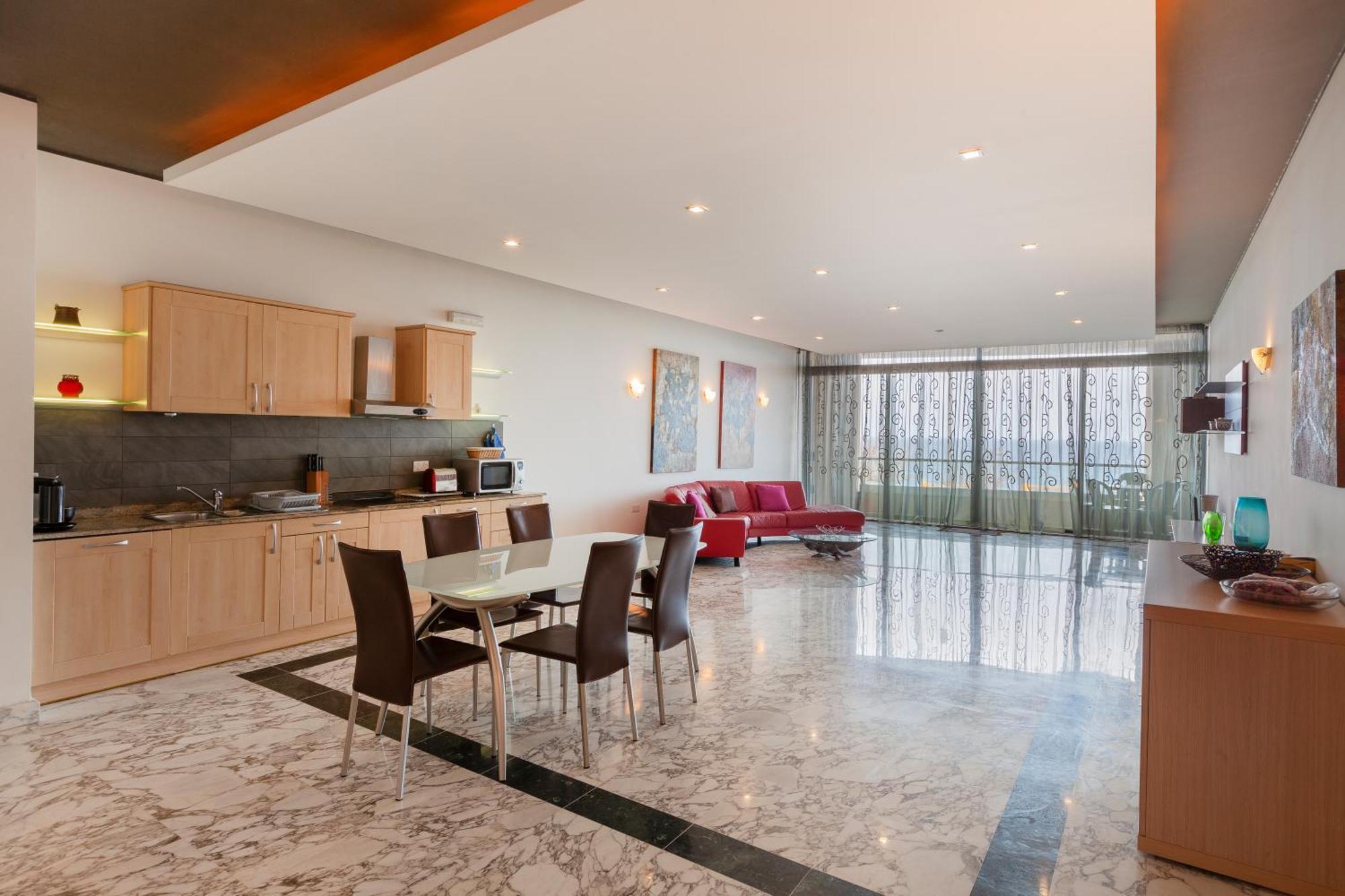 Spacious Seafront Apt With Living, Sofa, Wifi & Ac By 360 Estates Sliema Exterior photo